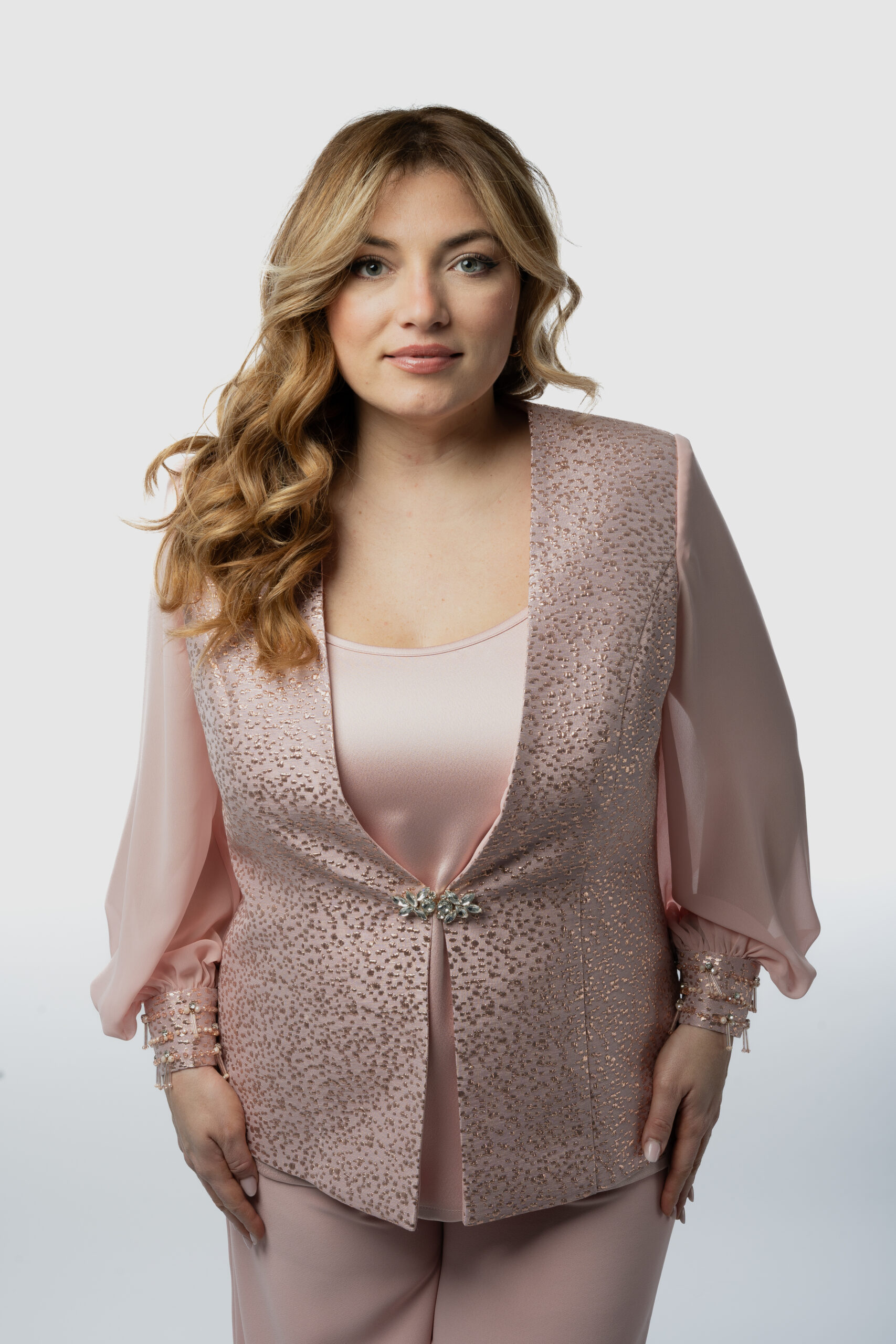 Completo Rosa Con Blazer